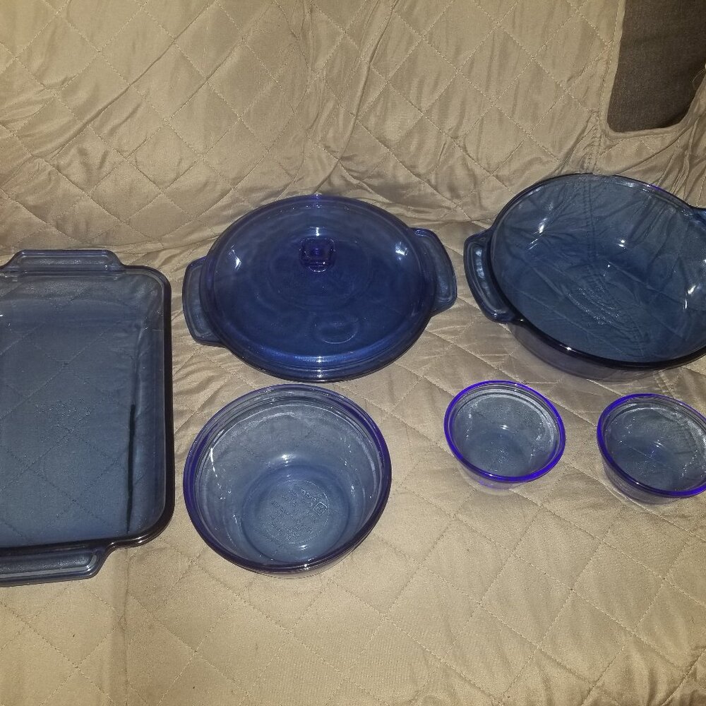 Pyrex - Picture 4 of 10